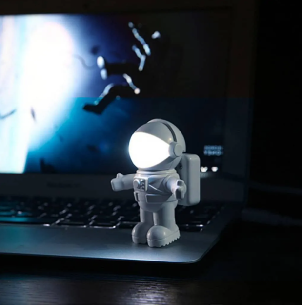 Astronaut Plug-in USB Light